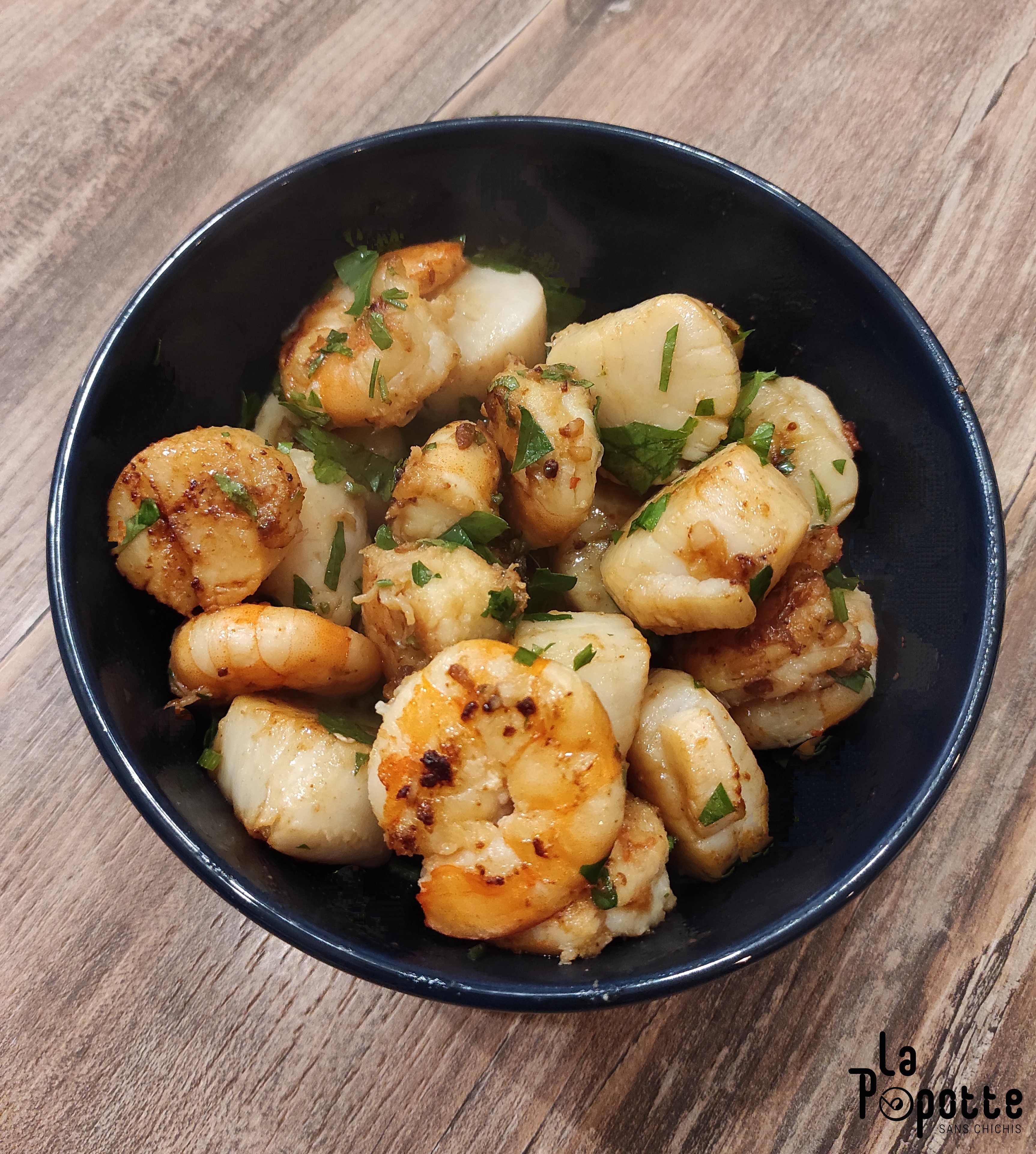 Cassolette crevettes gambas flambées au pastis