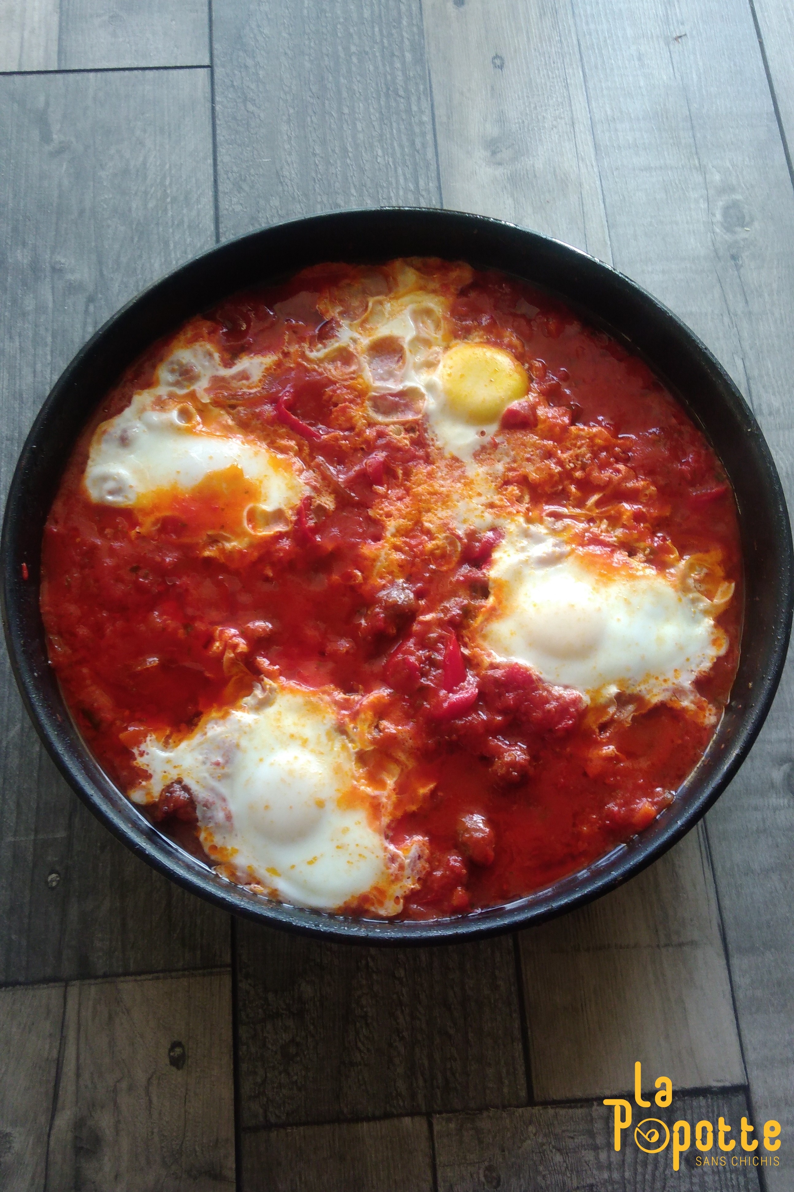 Ojja tunisienne aux merguez et aux œufs.jpg