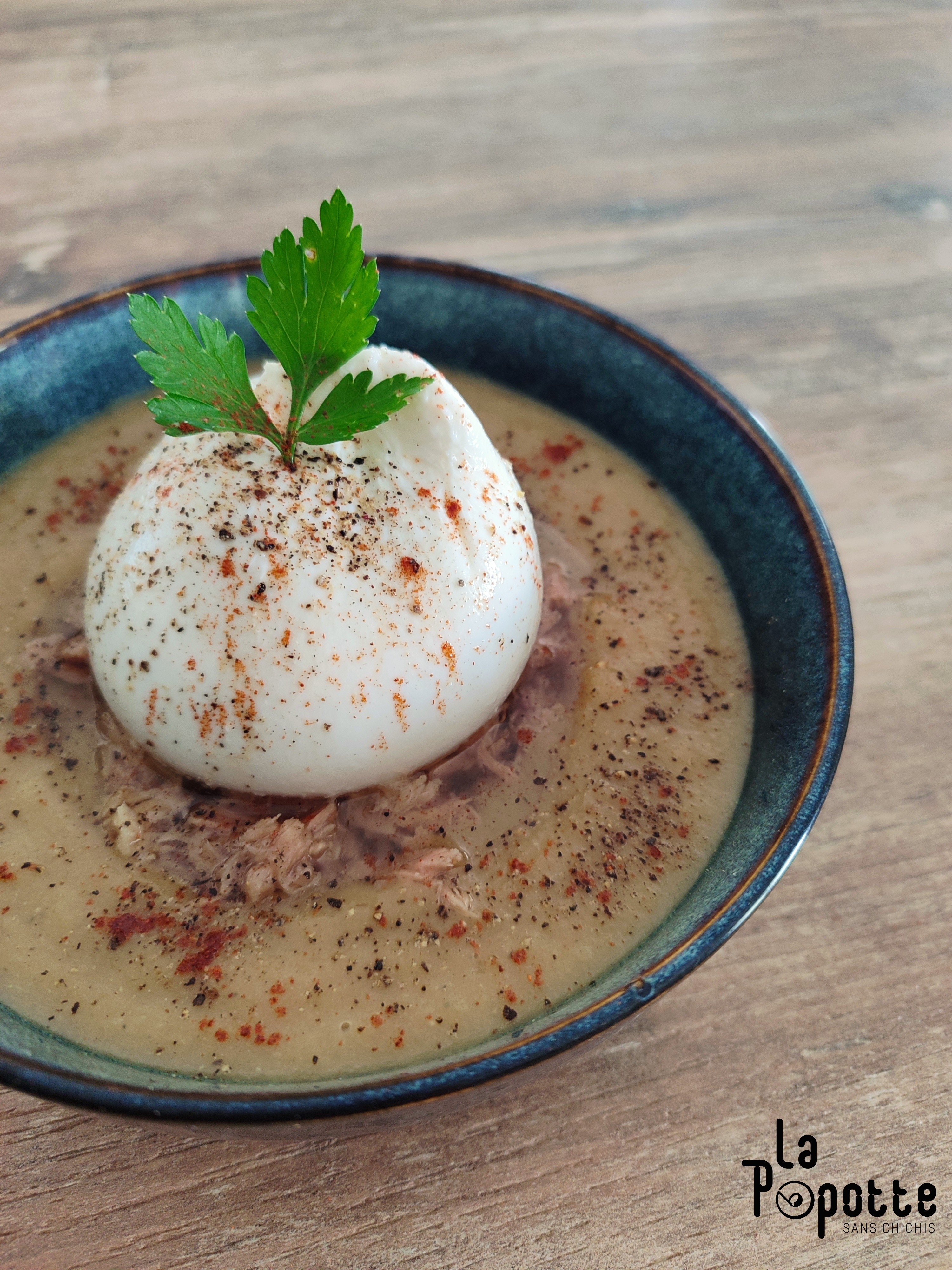 Soupe de courgettes, burrata et thon